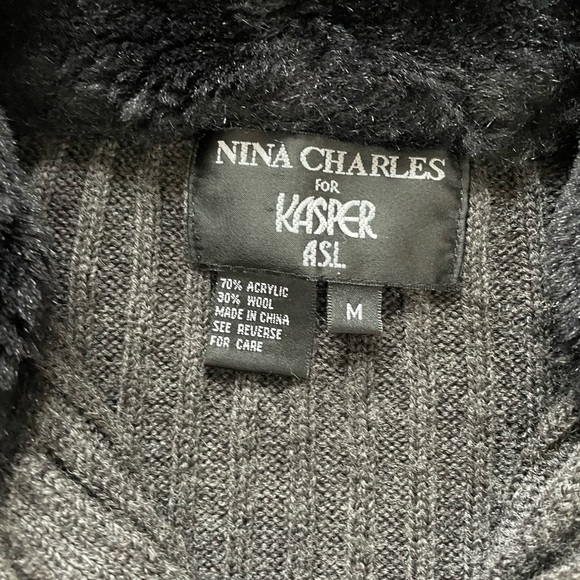 Nina Charles accent sweater - Picture 7 of 12